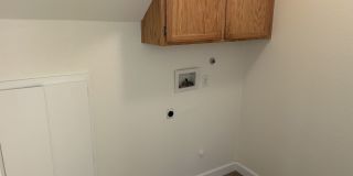 4 Bedroom, 2 Bath, 1992 Square Foot Home Gallery 13