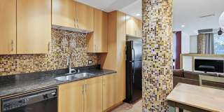 Modern Industrial Condo in the Heart of Downtown San Diego – Walk to Petco Park & Waterfront Gallery 9