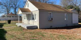 3-Bedroom Home with Spacious Yard & Water/Sewer Included! Gallery 1