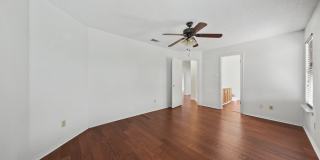 2411 Dennis St Gallery 22