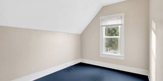 4 Bedroom, 1 Bathroom Home in the York Neighborhood for Rent! Gallery 22