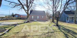 3 Bd - 2 Ba Single Family Home in North Knoxville - Fountain City! Gallery 1