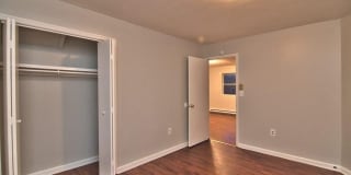 1418 N Main (Apt B) Street Gallery 22