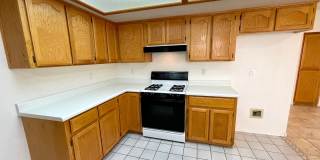 Cute 3 Bedroom Home in Center of Kingman! Gallery 14