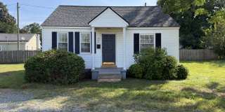 Two bedroom, 1 bath house in Graham Gallery 1