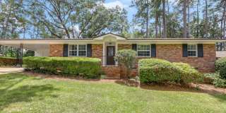 3 Bed / 2 Bath with 2 Living Spaces! Gallery 1