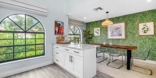 13549 Fountain View Boulevard Gallery 16