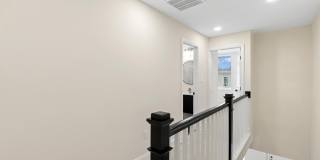 2416 E HOFFMAN Street Gallery 10