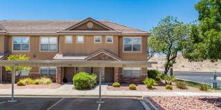 Desert Hills - Hidden Valley Townhome! Gallery 1