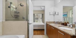 18413 NE 27th Ct Gallery 25