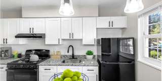 Laurel Court Apartments Gallery 5