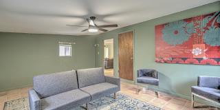 5304 Bedford Street Gallery 13