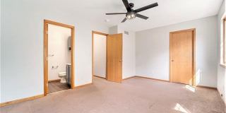 896 Saint Clair Street Gallery 13