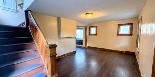 Four bedroom one bathroom home for rent Gallery 3