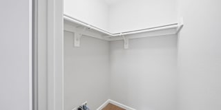 1342 Stanford St Gallery 21