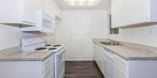 Emerald Court Apartment Homes Gallery 29