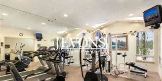 Condo with Swimming Pool and Private Enclosed 1-Car Garage in Klahanie Neighborhood Gallery 31