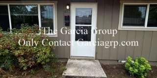 480 SE Vista Ave. Gallery 1