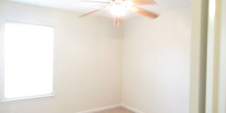 Hunters Crossing Gallery 20