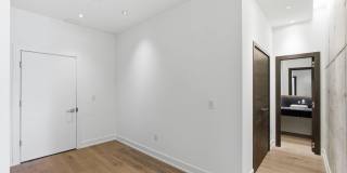 2108-10 WALNUT Street Gallery 13