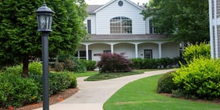 Walton Grove Gallery 17