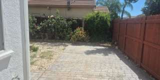 Beautiful 4 Bedroom 2.5 Bath with loft Gallery 28