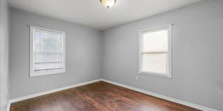 1405/1407 Marshall Ave. Gallery 11