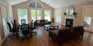 1504 LINCOLN Way Gallery 26