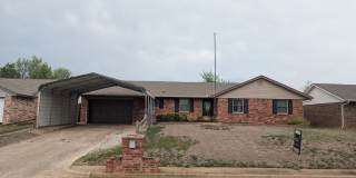 Comfortable living, inside and out! Gallery 1