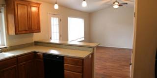 Single Level 4 bed 2 bath home Single Level 4 bed 2 bath home Gallery 22