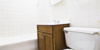 1738 W 77th St Gallery 7