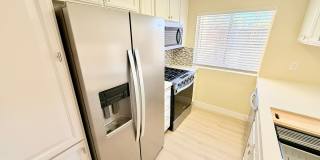 Spacious 3-Bedroom Condo in the Indian Canyon Gardens Community Gallery 9