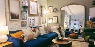 Gorgeous 2-Bed Townhome in Whitman! Available on NOW! Gallery 1