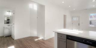 Spacious 2 Bed 2.5 Bath in the heart of Baker! Gallery 7