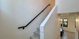 Five Bedroom/Four Bathroom Luxury House in Koreatown Gallery 14