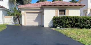 6952 SW 148th Ln Gallery 1