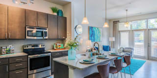 Advenir at One Eleven Gallery 19