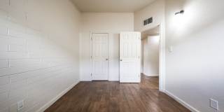 1736 West Sherman Street - B Gallery 15