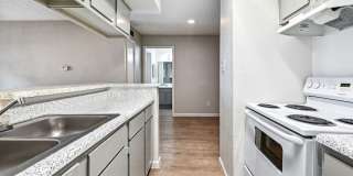 Pine Creek Apartments Gallery 35