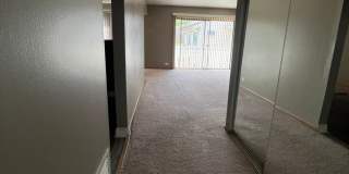 Runaway bay Condo Apartment Gallery 3