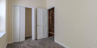 1712 THAMES Street Gallery 13