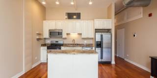 740 W Fulton St Gallery 1