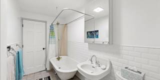 32 ST JAMES Place Gallery 6