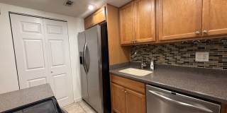 Spacious 2 bedroom 2 bathroom condo in gated community Gallery 10