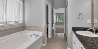 4 bed, 2.5 bath home in Coventry Gallery 20