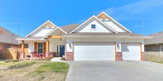 Beautiful 4 Bed 2 Bath Home in Norman Gallery 3