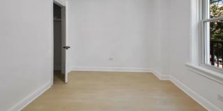 5038-5041 North Sheridan Rd. Gallery 4