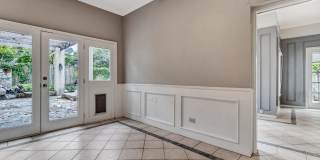 3-BEDROOM IN ALAMO HEIGHTS W/ POOL Gallery 28