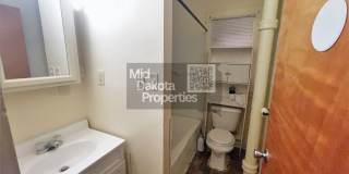 421 E 7th- 3 bedroom house Gallery 18