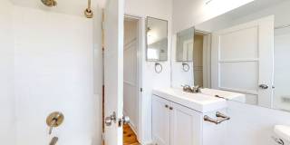 1801 Garfield Pl. Gallery 33